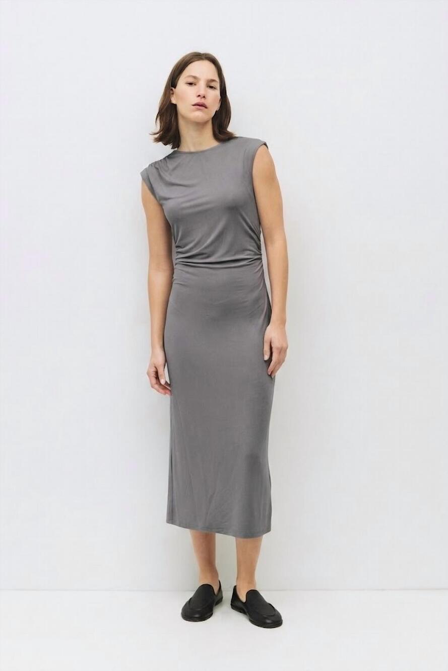 NEW MOD REF amal sleeveless midi dress in grey